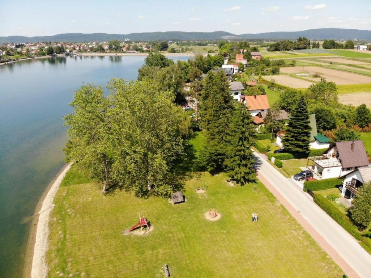 Vila Kosjenka On Lake Sabljaci 오굴린 외부 사진